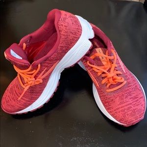 NIB Brooks “Signal” women’s running shoes size 6
